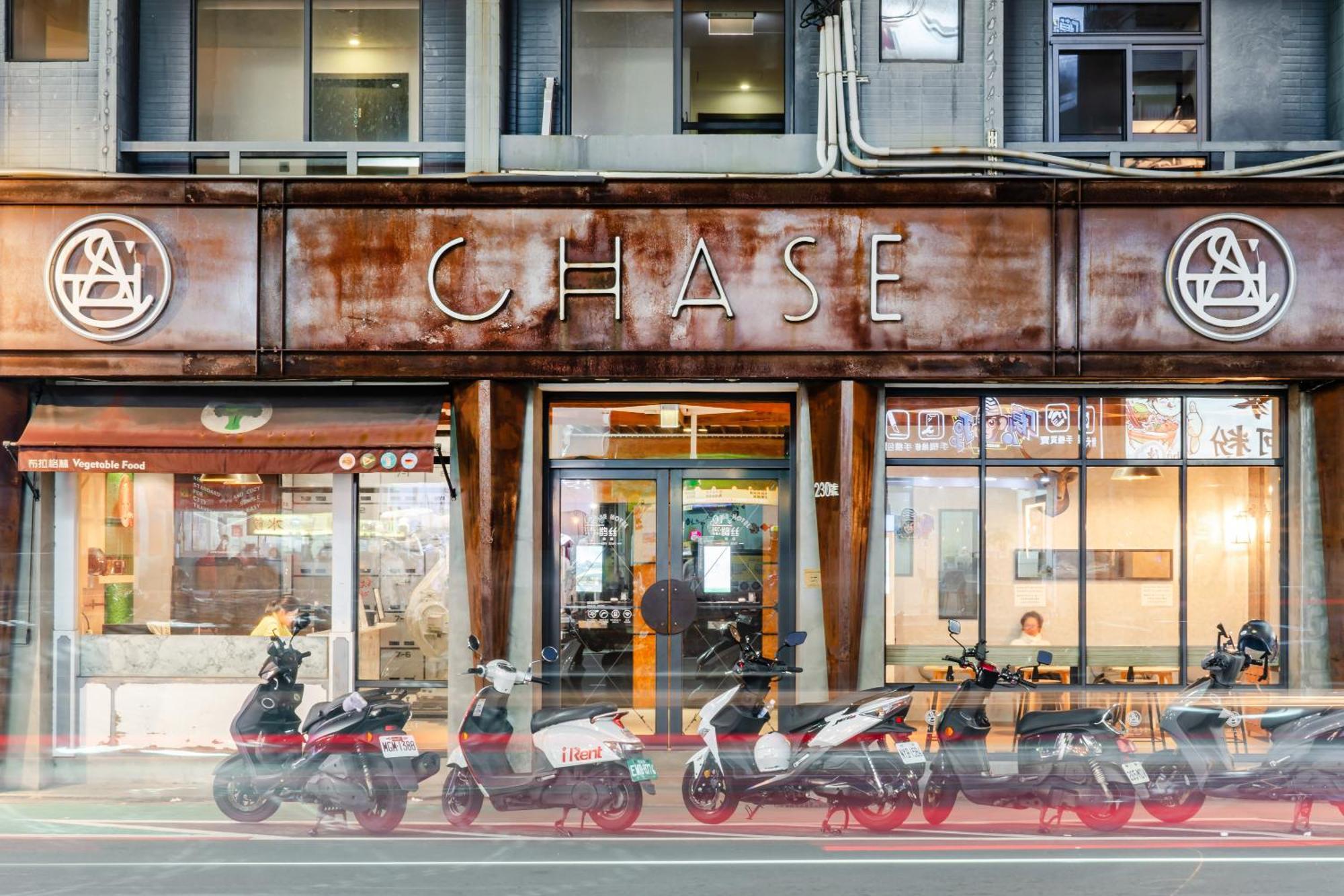 Chase Hotel Тайджун Екстериор снимка